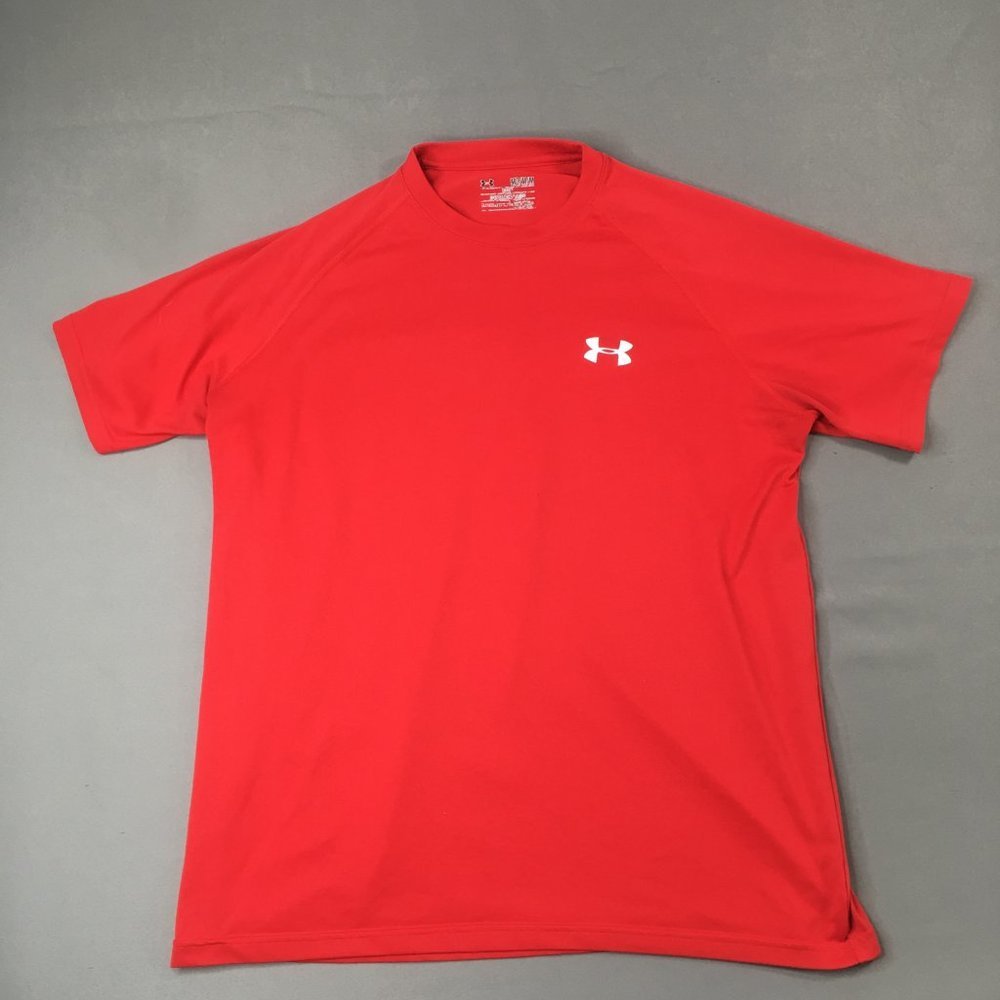 Under Armour Red HeatGear T Shirt Men’s Medium Short Sleeve Athletic